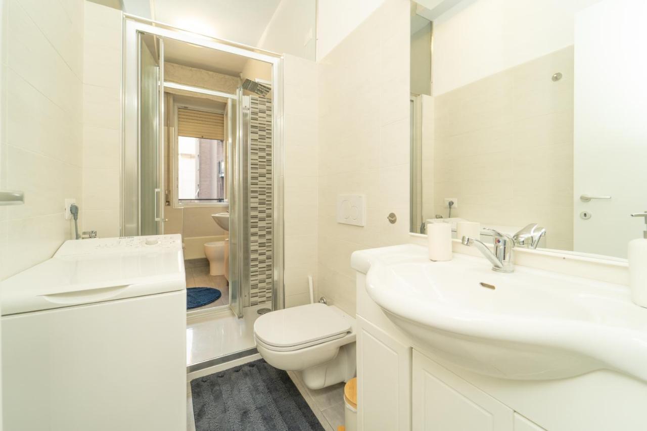 Trilocale Con Parcheggio Privato Apartment Milano Ngoại thất bức ảnh