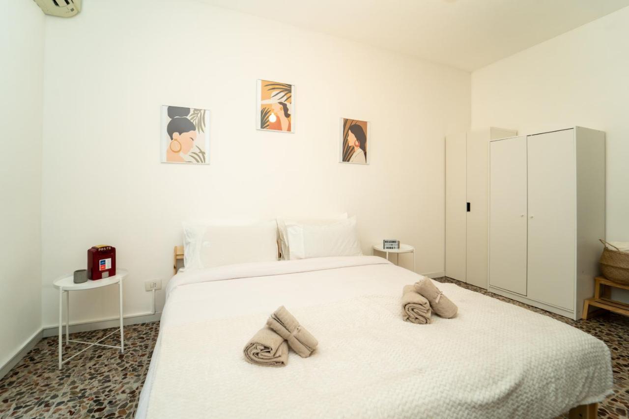 Trilocale Con Parcheggio Privato Apartment Milano Ngoại thất bức ảnh